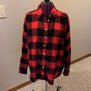 🖤GAP❤️ red and black buffalo check button up, size XL